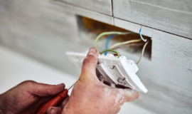 Comment rénover une installation électrique ?